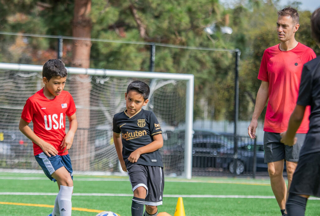 PLAYER REPRESENTATION & INTERMEDIATION Comprehensive representation and intermediary services for players seeking opportunities in competitive environments in Spain, the U.S. and worldwide.