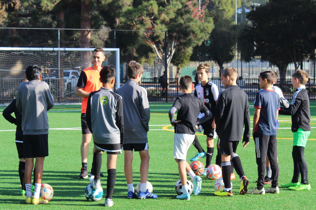 SOCCER CAMPS & CLINICS IN LOS ANGELES, CALIFORNIA High-level camps and clinics for players of all ages and levels, led by UEFA Pro coaches with a professional training methodology in a competitive and inspiring environment.